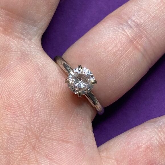 💛 Classic 925 Solitaire CZ Ring - Picture 4 of 4